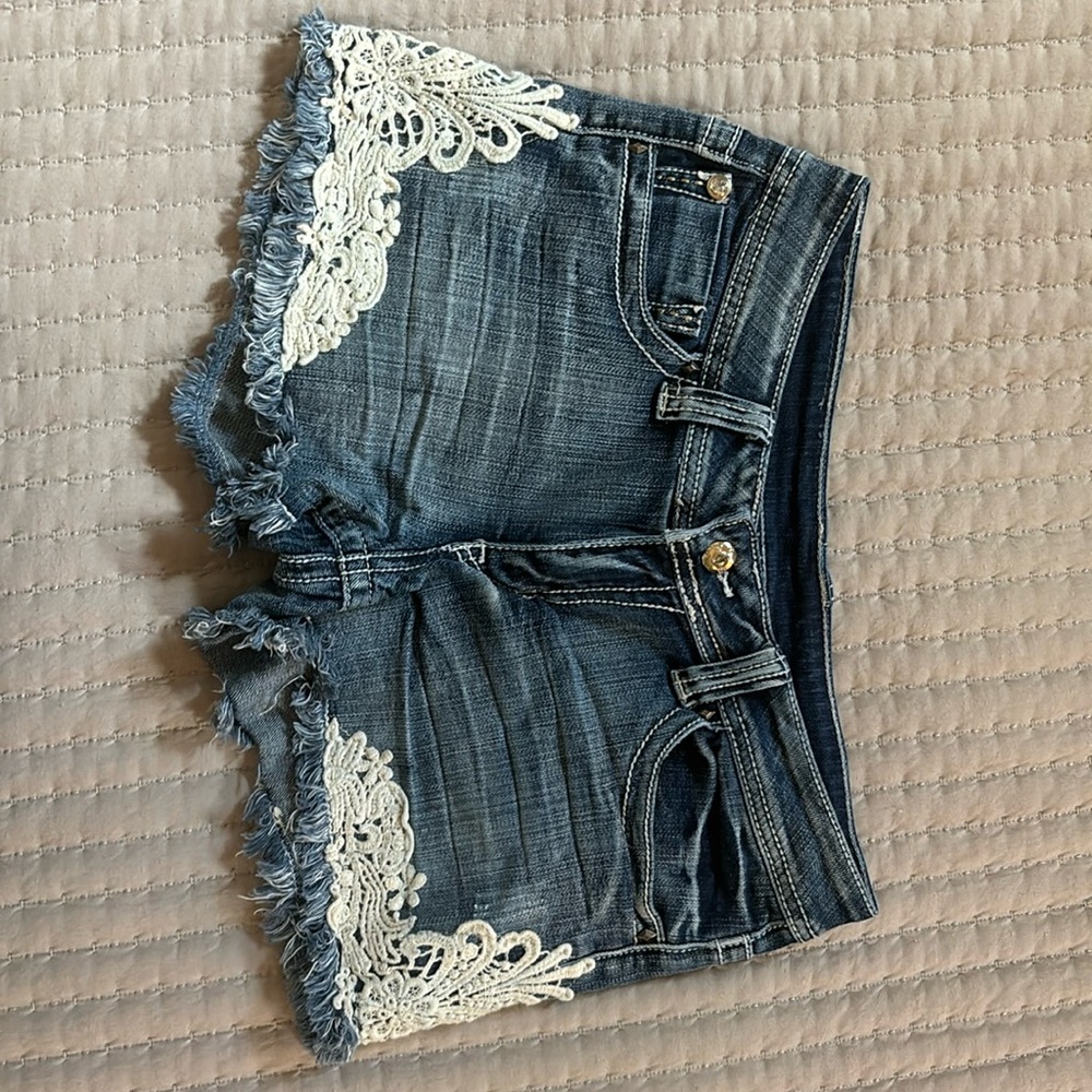 Shyanne women’s jeans shorts, size 7